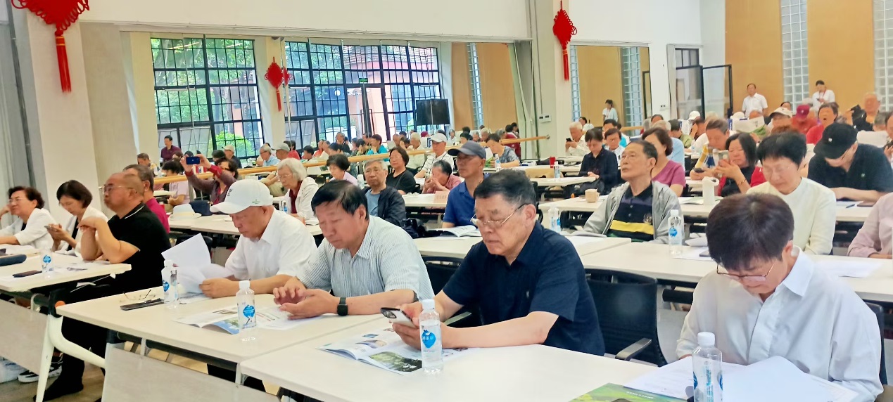 1780223376639028228.jpg “六盘水2026避暑康养活动说明会”在交大举行_img0.jpg